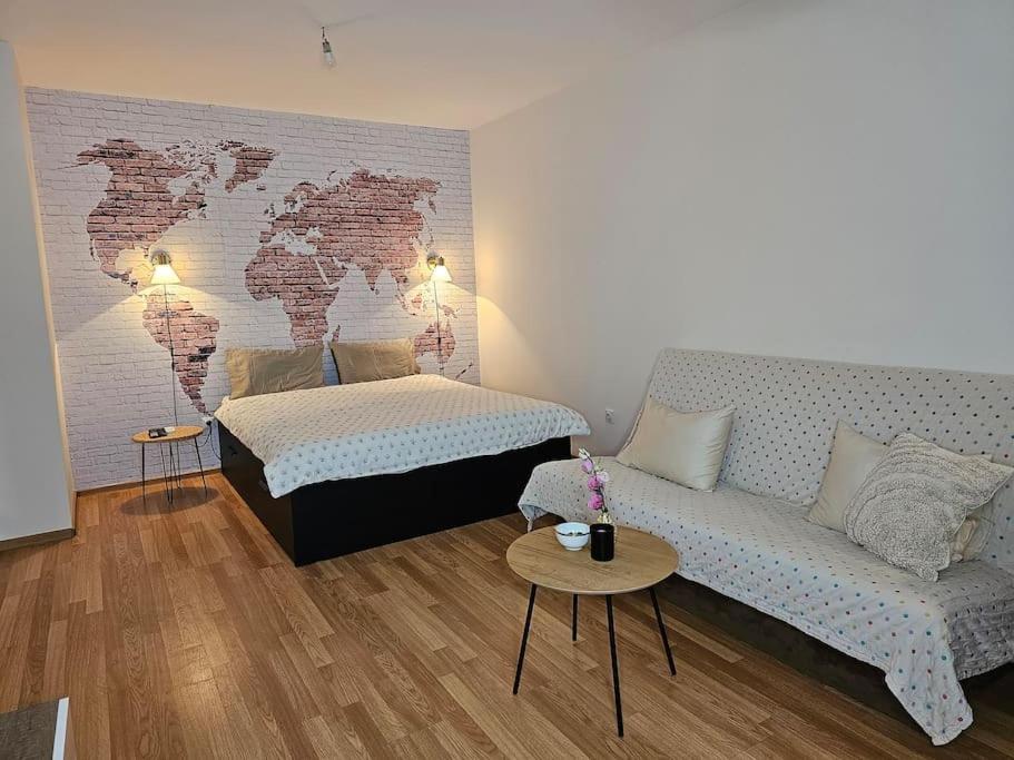 Grandpa Vojin'S Cozy Corner Apartment Subotica Exterior photo